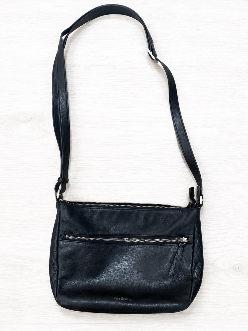 Vera Bradley Black Pebbled Leather Crossbody Bag Adjustable Strap Zip Top Purse - Picture 1 of 7